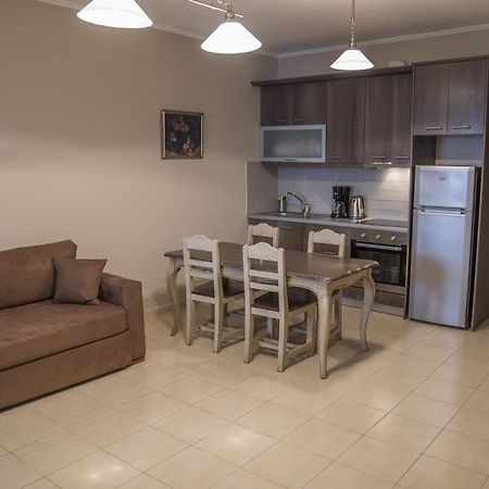 Aperanto House Paralia Loutsas Bagian luar foto