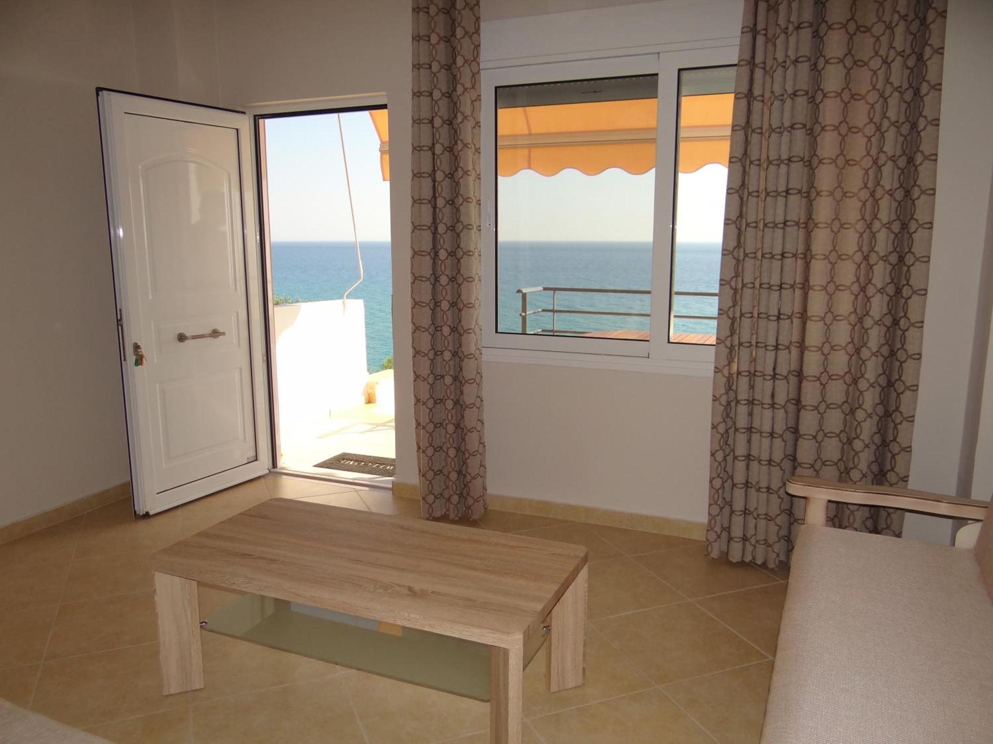 Aperanto House Paralia Loutsas Ruang foto