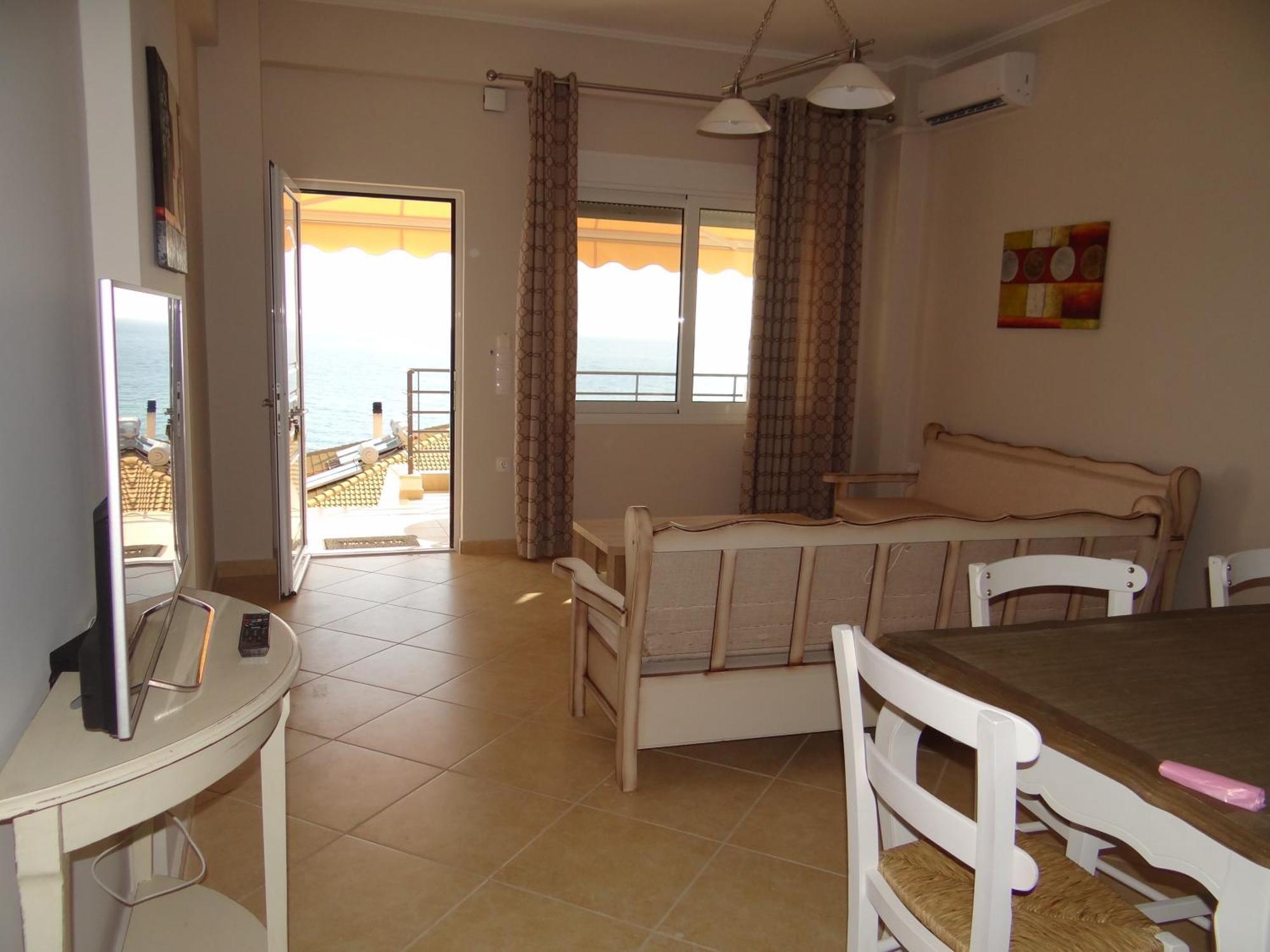Aperanto House Paralia Loutsas Ruang foto