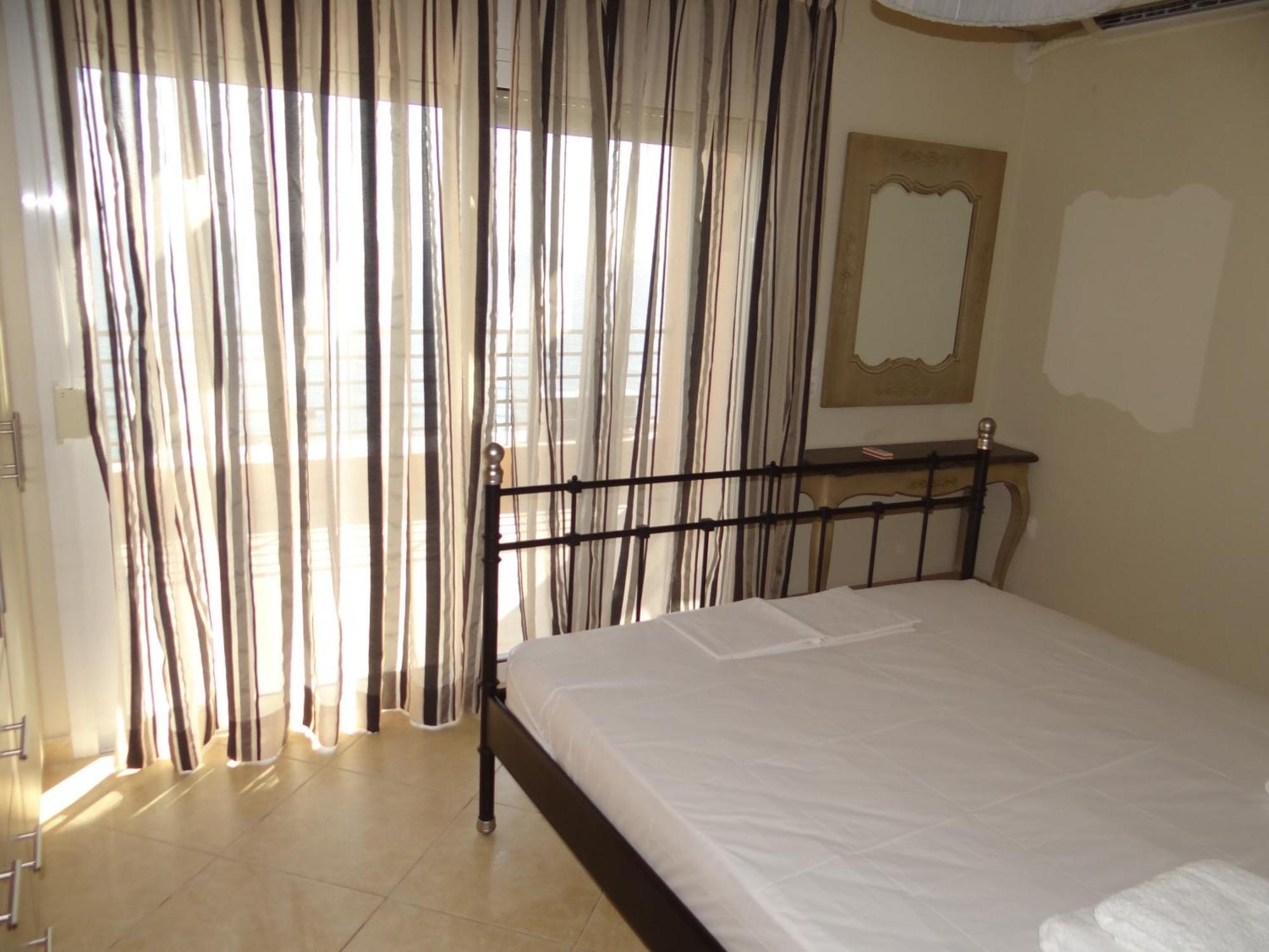 Aperanto House Paralia Loutsas Ruang foto