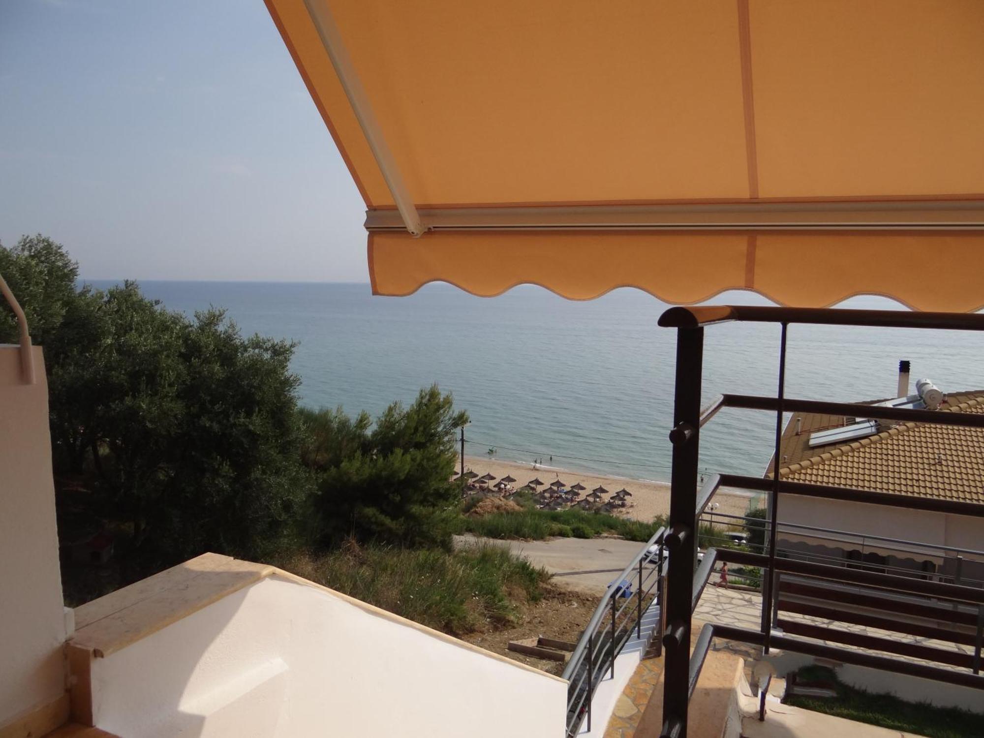 Aperanto House Paralia Loutsas Ruang foto