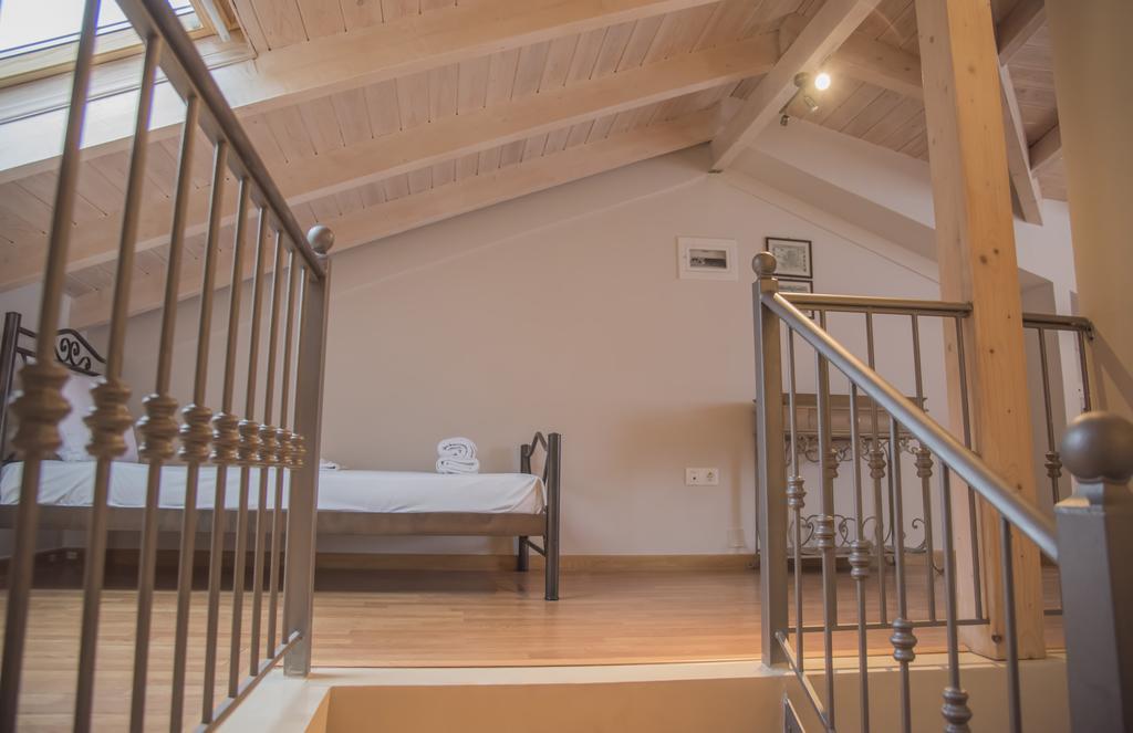 Aperanto House Paralia Loutsas Bagian luar foto